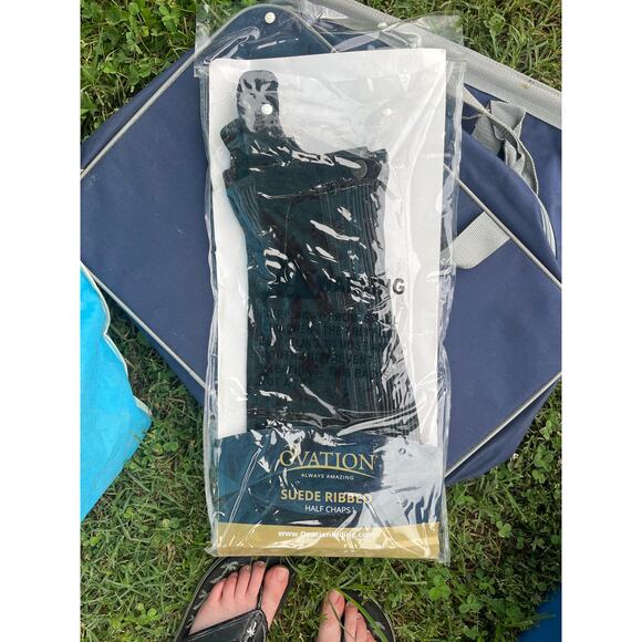 Ovation Suede Ribbed Half Chaps size Regular Medium - Picture 1 of 3